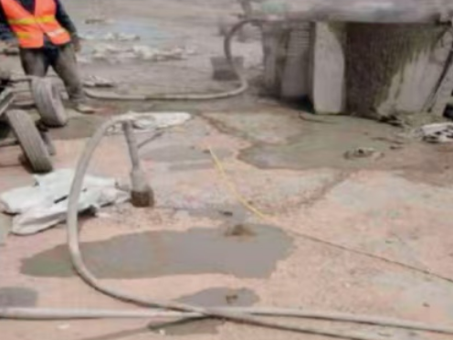 七星水泥混凝土路面板底注浆技术 路面脱空注浆整治方案