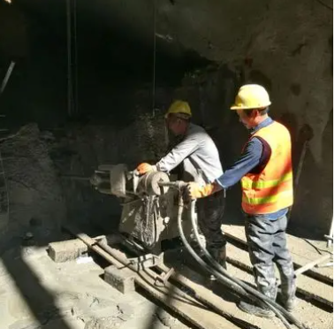 七星水下抗分散灌浆料特点 水下不分散注浆料介绍